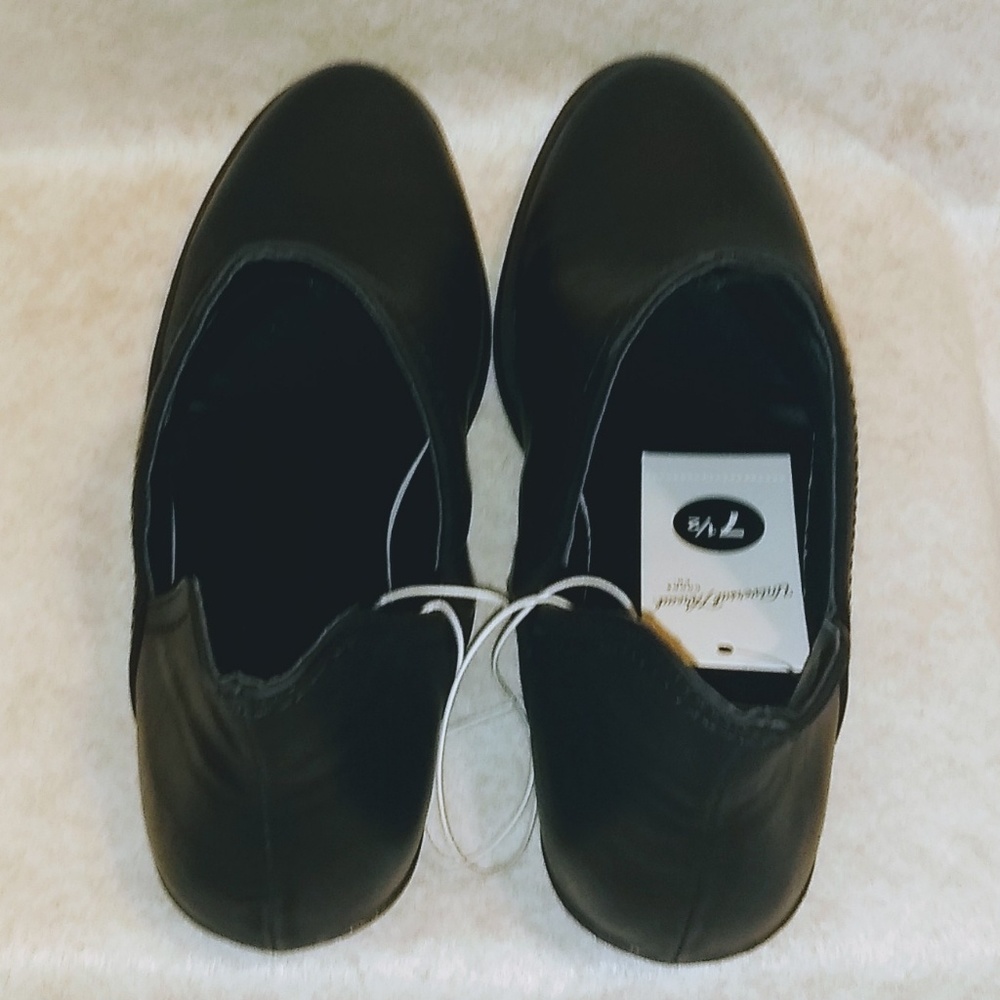 Women Nora V-Cut Ankle Booties Universal Thread - Picture 6 of 8